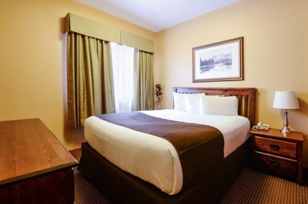 Canmore Rocky Mountain Inn Exteriér fotografie